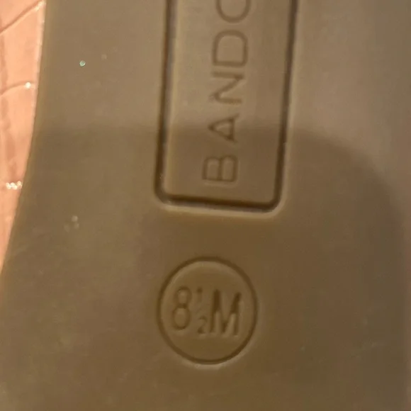 Light Pink Bandolino Heels - Picture 4 of 4